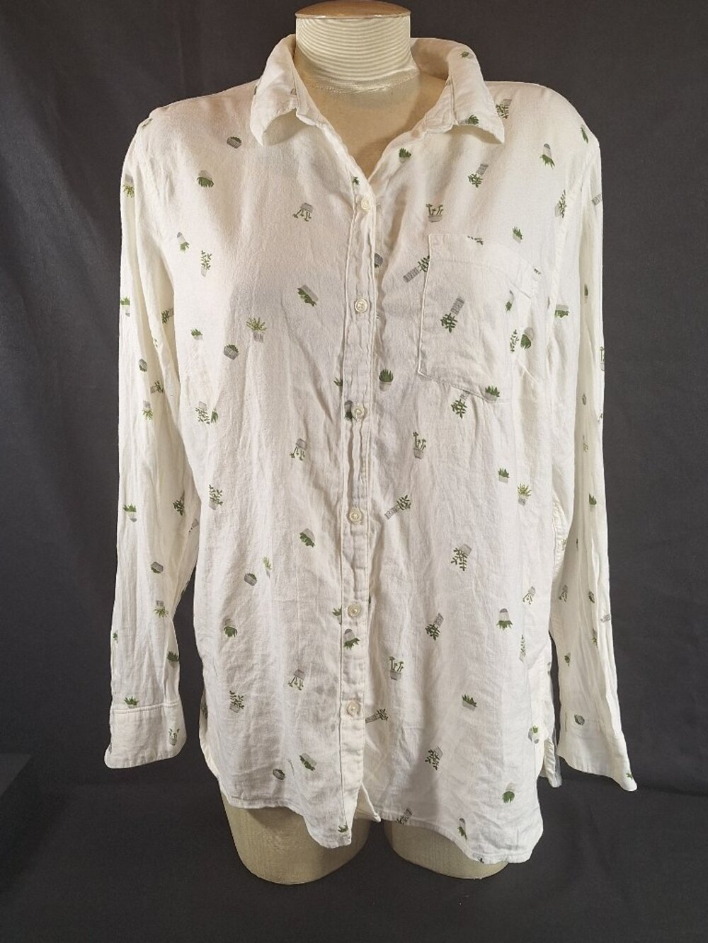 Old Navy Classic Button Up Soft Shirt Succulent Plant Print Top Women XL